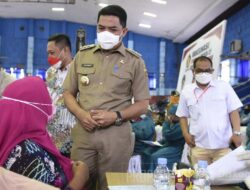 Desember, Wali Kota Target 70 Persen Warga Samarinda Tervaksin