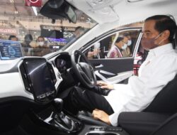 Jajal Minicab Miev, Presiden Dorong Pembangunan Ekosistem Mobil Listrik