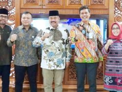 Pemkab Kutai Kartanegara Terima Penghargaan dari BPJS Ketenagakerjaan