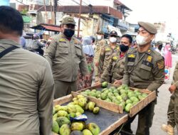 Banyak yang Membandel, Satpol PP Samarinda Tertibkan PKL Pasar Sungai Dama