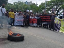 Ratusan Siswa SMAN 10 Samarinda Kembali Sambangi Kantor Gubernur Kaltim