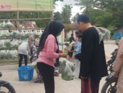 Warga Kutai Kartanegara Makmurkan Masjid dengan Berbagi Sayur Gratis