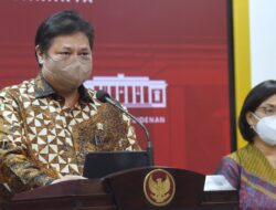 Pemerintah Minta Masyarakat Tetap Waspada Hadapi Omicron