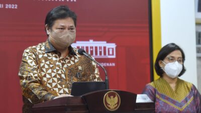 Pemerintah Minta Masyarakat Tetap Waspada Hadapi Omicron