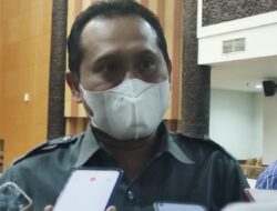 Pandangan Fraksi PAN, Sekolah dan LPJU Jadi Sorotan