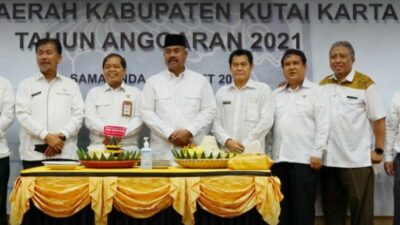 Cepat Sampaikan LKPD, Pemkab Kukar Terima Penghargaan dari BPK RI