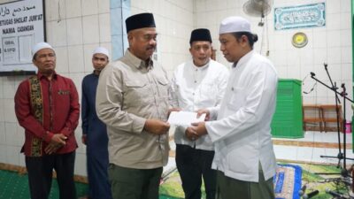 Pemkab Kukar Salurkan Bantuan Sosial di Kelurahan Muara Sembilang