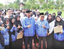 Serahkan SK PNS, Peningkatan Kualitas Pegawai jadi Pesan Bupati Kukar.