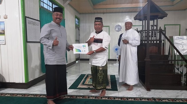 Safari Subuh di Masjid Hambau, Bupati Kukar Berikan Bantuan Rp100 Juta