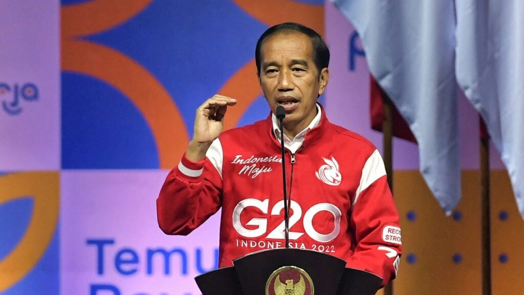 Datangkan Vaksin untuk Tangani PMK, Presiden: Suntikkan Cepat-Cepat