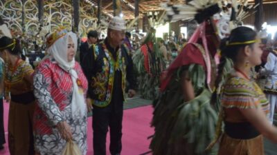 Lestarikan Tradisi Leluhur, Bupati Kukar Hadiri Pesta Panen Mencaq Undat