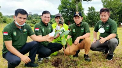 Peringati Hari Lingkungan Sedunia, Pemkab Kubar Tanam Pohon di Hutan Kota