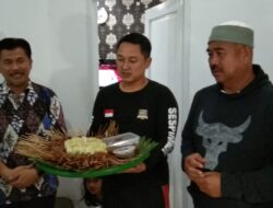 Tumpeng Sate Jadi Kejutan Edi Damansyah untuk HUT Kapolres Kukar