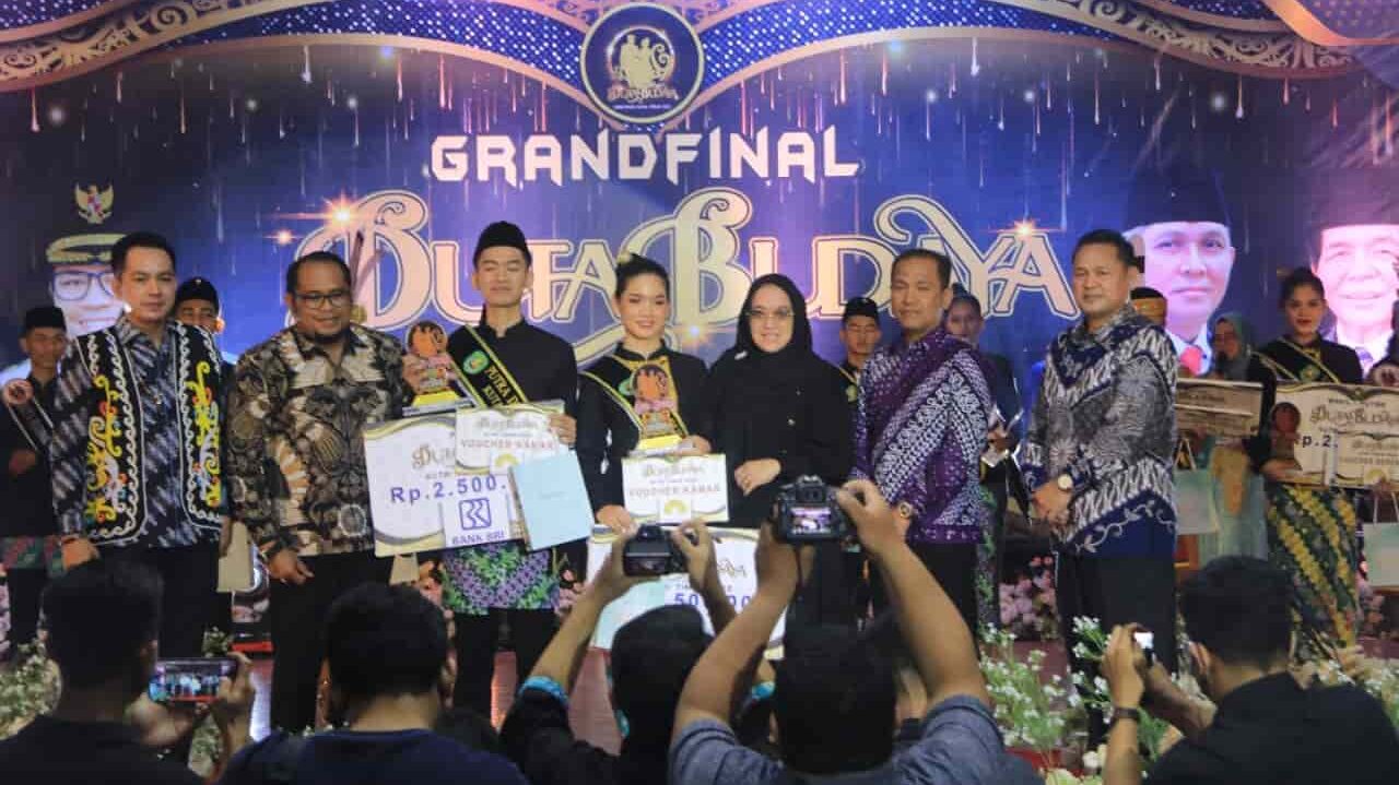 Dera Florentina Agatha dan Handi Wijaya Jadi Duta Budaya Kutim 2022