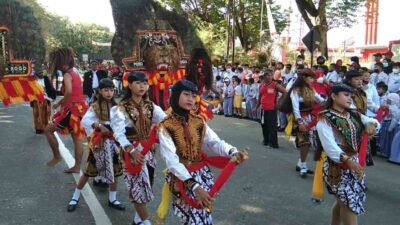 Kirab Budaya Awali TIFAF 2022, Ribuan Warga Saksikan Beragam Kesenian