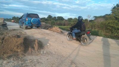 Dinas PU Kukar Targetkan Perbaikan Jalan Dusun Pendamaran Rampung Agustus