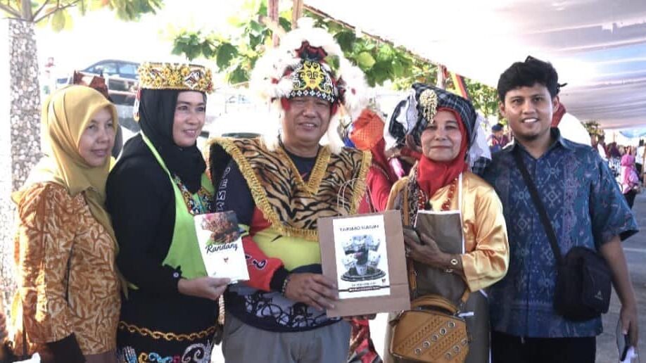 Samarinda Ikut Pecahkan Rekor Nasional Lomba Marandang dan Buat Teh Talua