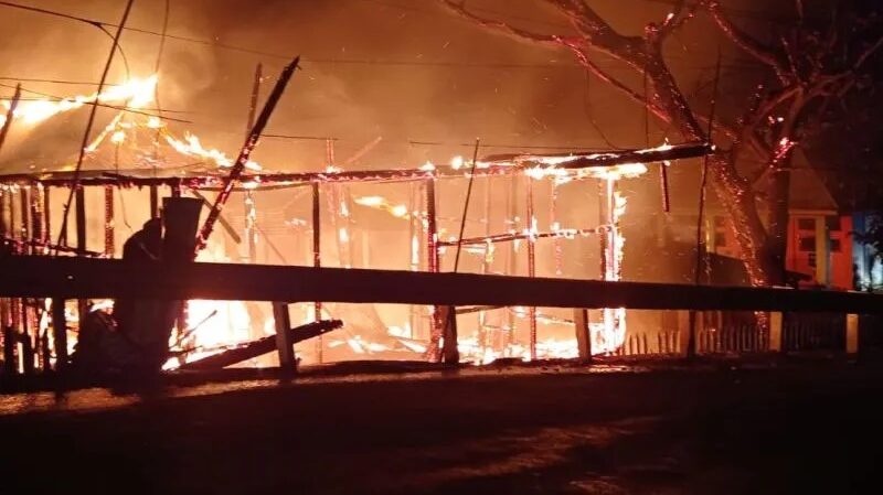 Diduga Gara-Gara Korsleting, Kantor KPU Tana Tidung Ludes Terbakar