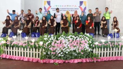 Siswi Kutim Minum Tablet Tambah Darah, Gerakan Remaja Cegah Stunting Diluncurkan