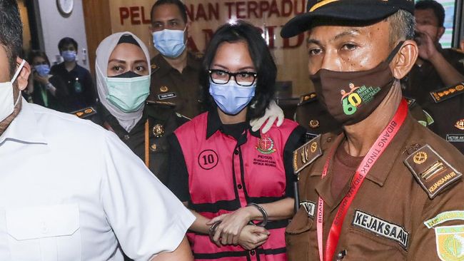 Hirup Udara Bebas, Puluhan Napi Koruptor Terima Pembebasan Bersyarat