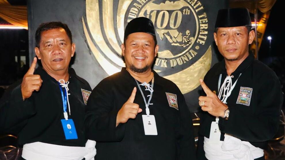 Ketua DPRD Kukar Abdul Rasid Hadiri Puncak Satu Abad Terate Emas untuk Dunia