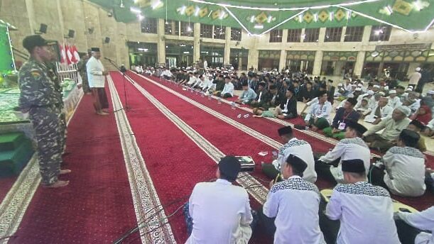 Bupati Kukar Buka Kemah Santri di Halaman Masjid Agung Sultan Sulaiman