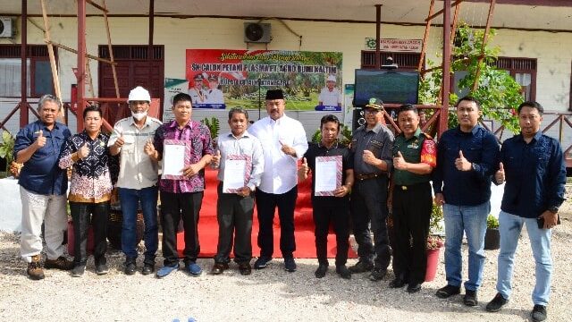 Serahkan SK CPP di Kenohan, Ini Harapan Bupati Kukar Edi Damansyah