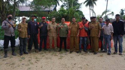 Warga Muara Kembang Nikmati Tandon Gratis dari Pemkab Kukar