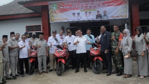 Pemkab Kukar Serahkan 19 Unit Sepeda Motor untuk Operasional Ketua RT