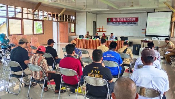 Bersama KPU dan Bawaslu, Kesbangpol Kukar Sosialisasi Pendidikan Politik di Muara Muntai