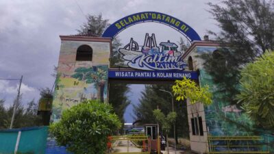 Panorama Laut Biru Pantai Kaltim Park Jadi Alternatif Liburan Akhir Tahun