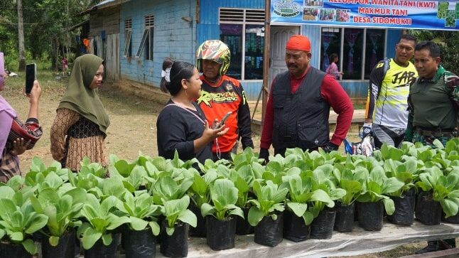 Jadi Sektor Andalan Daerah, Bupati Kukar Beri Bantuan Pertanian di Muara Kaman