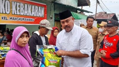 Belasan Rumah di Mangkurawang Hangus Terbakar, Bupati Kukar Turun Beri Bantuan