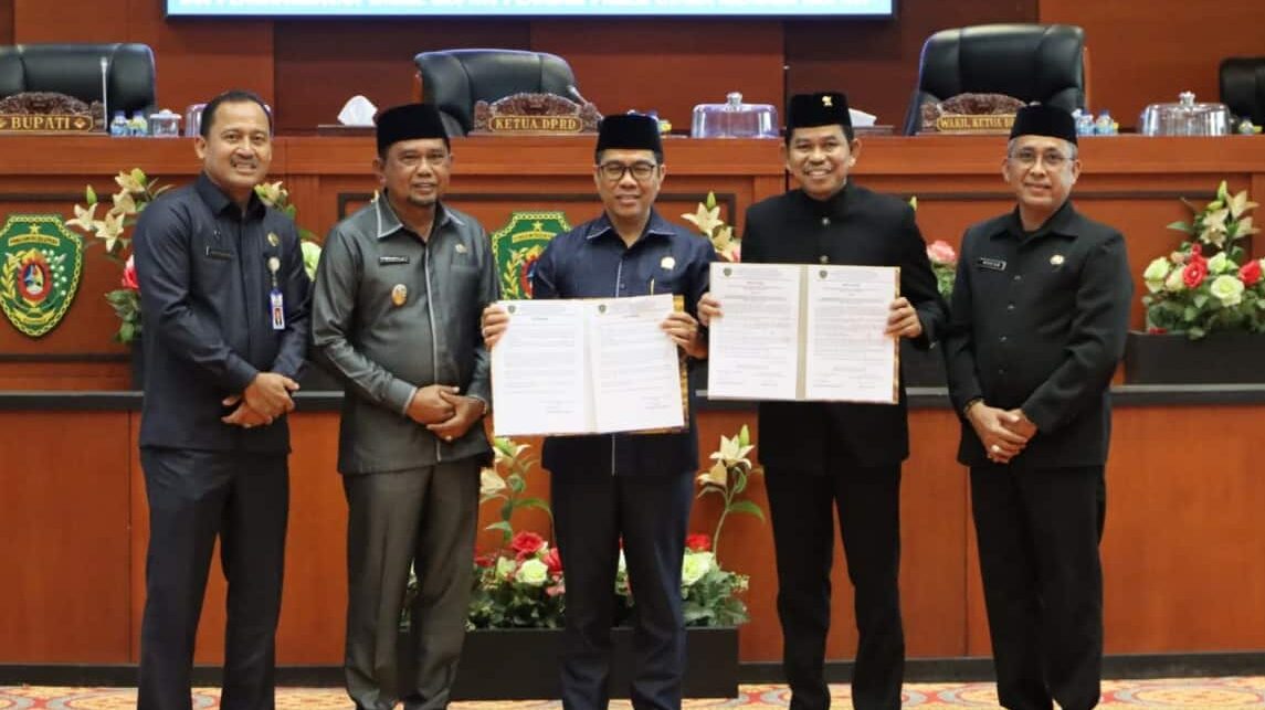 Abdul Gafur Mas'ud Diberhentikan, Hamdam Resmi Jabat Bupati PPU Definitif