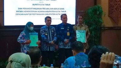 Dua Ribu Lebih Sertifikat Diserahkan kepada Masyarakat Tiga Desa di Kutim