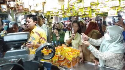 Wamendag Kunjungi Pasar Segiri, Tinjau Harga Kebutuhan Pokok Jelang Ramadan
