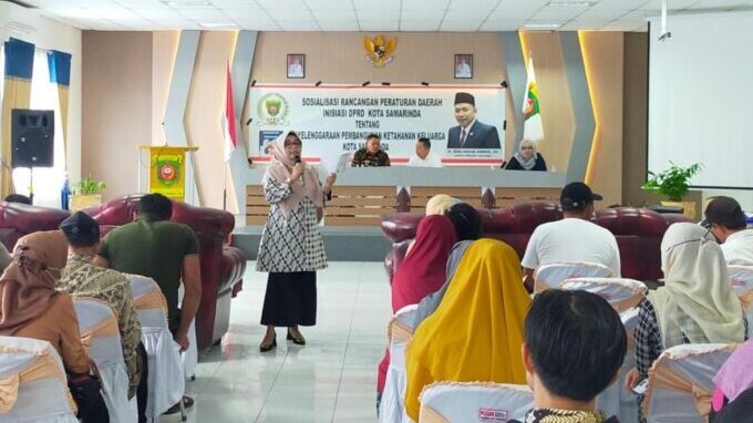 Sosialisasikan Raperda Penyelenggaraan Pembangunan Ketahanan Keluarga, Deni Hakim Bilang Begini