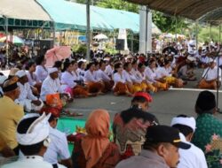 Hadiri Upacara Melasti Umat Hindu, Bupati Kukar Ajak Jauhi Keserakahan
