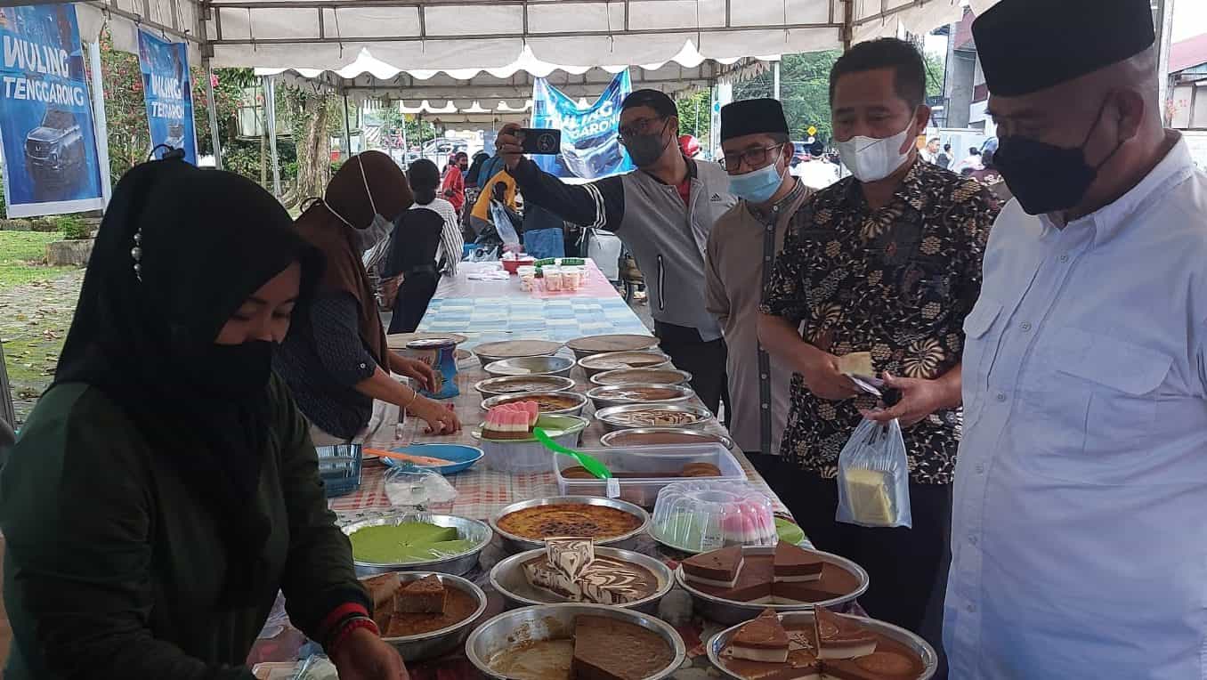 Kecamatan Tenggarong Fasilitasi Ratusan Pedagang di Pasar Ramadan