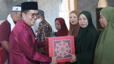 Safari Ramadan, Wabup Kukar Sambangi Warga Loa Janan dan Berbagi Menu Buka Puasa