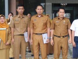 Bentuk Apresiasi Kinerja, Sekwan Beri Penghargaan ASN dan Honorer DPRD Samarinda