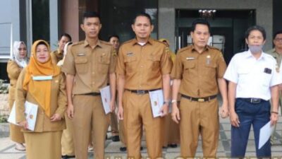Bentuk Apresiasi Kinerja, Sekwan Beri Penghargaan ASN dan Honorer DPRD Samarinda