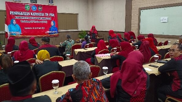 TP PKK Kukar Gelar TOT Tingkatkan Kapasitas dan Kemampuan Para Kader
