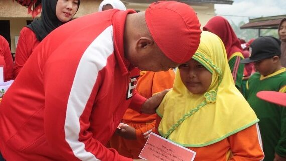 Pemkab Kukar Beri Santunan untuk Orang Tua Jompo dan Anak Yatim Piatu