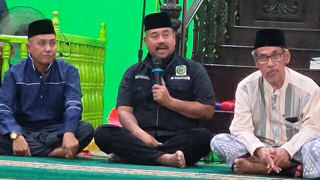 Program Kukar Berkah Berikan Bantuan Rehabilitasi Masjid di Muara Wis