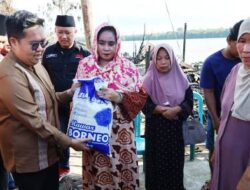 Pemkab Kukar Beri Bantuan Korban Kebakaran Desa Segihan