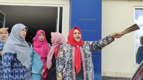 TP-PKK Kukar Libatkan Pedagang Asongan di Pembukaan HKG Ke-51 Kaltim