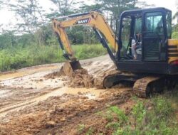 Dinas PU Kukar Genjot Perbaikan Jalan Rusak di Kecamatan Tabang