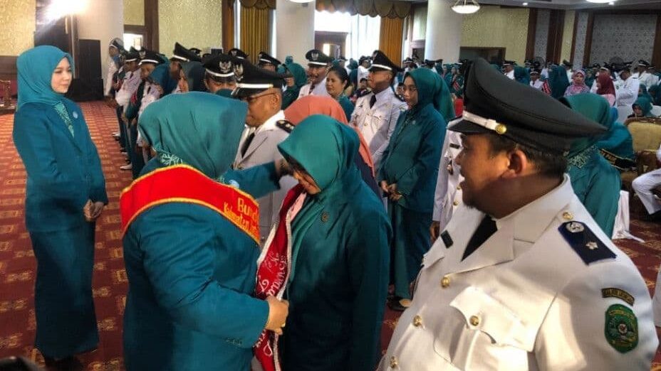 Maslianawati Lantik TP-PKK Kecamatan dan Ratusan Bunda PAUD Kukar