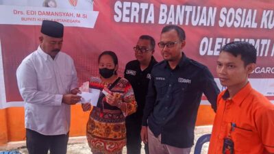 Ribuan Warga Kukar Terima Bansos PKH dan BNPT dari Pemerintah